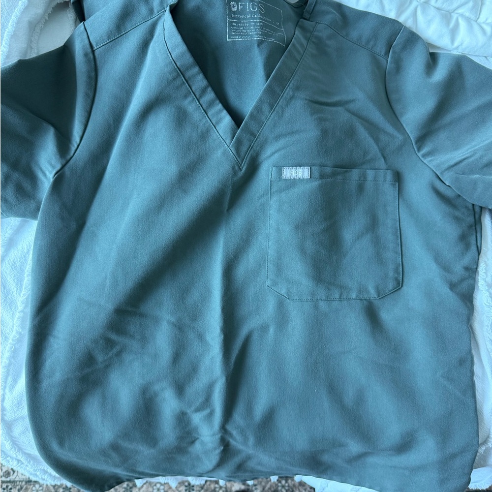 FIGS V-Neck Scrub Top